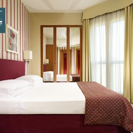 Una Hotels The One Milano Hotel & Residence San Donato Milanese Exterior foto