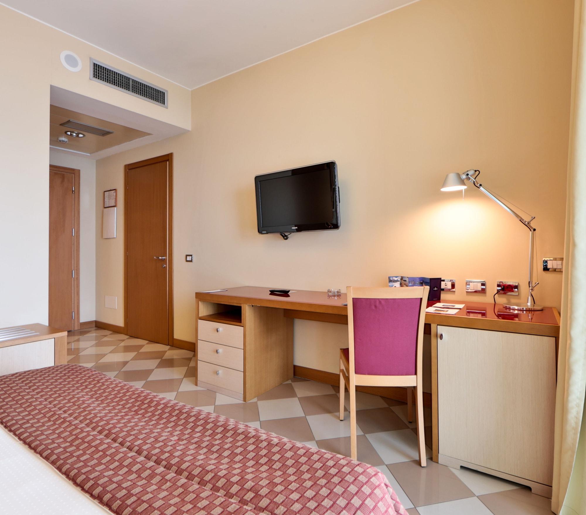 Una Hotels The One Milano Hotel & Residence San Donato Milanese Exterior foto